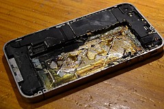 Un français brûlé par son iPhone 5C traîne Apple au tribunal