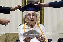 (Vidéo) Etats-Unis: À 97 ans, elle obtient enfin son diplôme du lycée