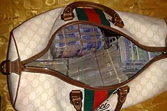 Zone 4/ Des gangsters sautent la dent d'un ex-militaire européen et emportent ses 12 millions Zone 4/ Des gangsters sautent la dent d'un ex-militaire européen et emportent ses 12 millions