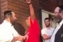 (Vidéo) Un antisémite s'en prend verbalement et physiquement à un rabbin… fan d'arts martiaux 