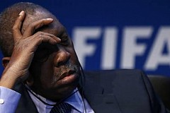 (Vidéo) Quand Hayatou s'endort à Zurich (Vidéo) Quand Hayatou s'endort à Zurich