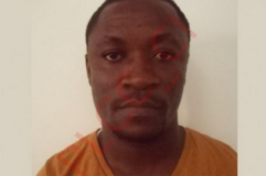 Suspecté d'anarque aux faux sentiments et usurpation d'identité : N'guessan Hermann dit ''Mano Disk-Dur'' mis aux arrêts Suspecté d'anarque aux faux sentiments et usurpation d'identité : N'guessan Hermann dit ''Mano Disk-Dur'' mis aux arrêts