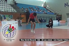 (Vidéo) Il bat à 11 ans le record du monde de sauts à la corde
