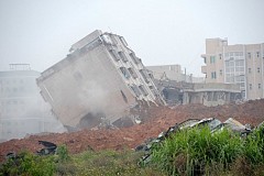 (Photos) Spectaculaire glissement de terrain en Chine