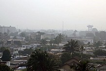 Subit changement de la météo: un vent sec et violent balaie le pays
