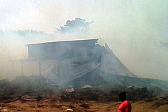 Violent vent de l'harmattan: Une partie de la scierie Cib part en fumée Violent vent de l'harmattan: Une partie de la scierie Cib part en fumée