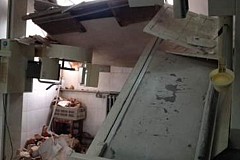Chine : Un hôpital démoli, avec des gens à l'intérieur Chine : Un hôpital démoli, avec des gens à l'intérieur