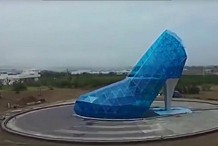 Une gigantesque église en forme de chaussure à talon pour attirer les femmes