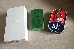 Un anglais commande un Galaxy S6, il reçoit une boite de sardines Un anglais commande un Galaxy S6, il reçoit une boite de sardines