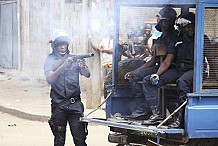 Destruction de fumoir à Abidjan : Trois policiers blessés