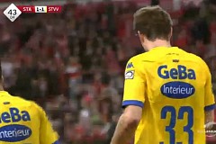 (Vidéo) Assommé en marquant un but
(Vidéo) Assommé en marquant un but