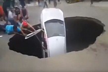 (Vidéo) Pérou: Une famille sauvée après avoir été avalée dans un trou géant