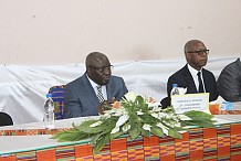 Le Ministre Paul Koffi Koffi passe en revue les établissements publics de l’ETFP de la Direction Régionale d’Abidjan-Sud