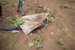 (Photo) Nigeria : Le corps d'une jeune femme découvert sans son cœur et ses intestins (Photo) Nigeria : Le corps d'une jeune femme découvert sans son cœur et ses intestins