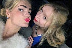 Jalouse de sa petite soeur, elle la poignarde à 140 reprises et lui arrache les yeux
Jalouse de sa petite soeur, elle la poignarde à 140 reprises et lui arrache les yeux