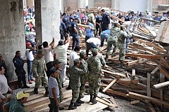 (Vidéo) Mexique : Le toit d'une cathédrale s'effondre et fait 3 morts
