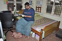 ( Photo et Vidéo) Inde : Prisonnier depuis 5 ans à cause de sa jambe de près de 100 kilos
