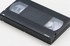 Il finit au commissariat pour ne pas avoir ramené une VHS louée en 2002
