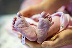 Une femme, morte depuis 55 jours, accouche d'un bébé prématuré