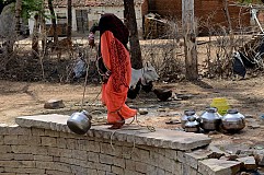 Inde : Il creuse un puits à la main pour sa femme en quarante jours

