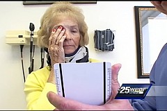 (Vidéo) Floride : Un accident lui enlève la vue, un autre la lui rend
(Vidéo) Floride : Un accident lui enlève la vue, un autre la lui rend