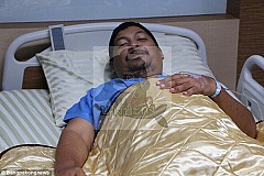 (Vidéo + Photos) Thaïlande : Il se fait mordre le pénis par un python (Vidéo + Photos) Thaïlande : Il se fait mordre le pénis par un python