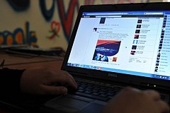 Il utilise le compte facebook d'une ado pour violer ses copines âgées de 12 à 15 ans Il utilise le compte facebook d'une ado pour violer ses copines âgées de 12 à 15 ans
