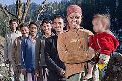 Inde : Elle épouse cinq frères Inde : Elle épouse cinq frères