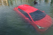 Elle confond une route et une rampe de bateaux sur son GPS et fonce droit dans l’eau
