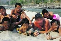Il viole 66 enfants lors de ses voyages humanitaires Il viole 66 enfants lors de ses voyages humanitaires