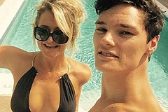 (Vidéo) Un DJ et sa copine tabassés par les vigiles d’un hôtel à Magaluf (Vidéo) Un DJ et sa copine tabassés par les vigiles d’un hôtel à Magaluf