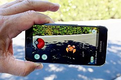 Un français entre dans une base militaire indonésienne à la recherche de Pokémon