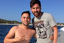 Un jeune vacancier se jette à la mer et nage un kilomètre jusqu’au yacht de Messi