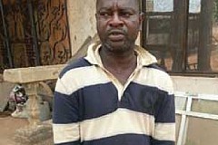 Benin : Arrêté après avoir battu ses parents et violé sa mère Benin : Arrêté après avoir battu ses parents et violé sa mère