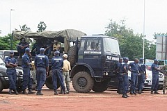 Sanglante fusillade: Un policier abattu, un autre grièvement blessé