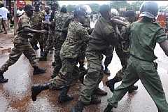 Tabou/ Des militaires battent à sang un gendarme