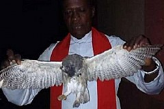 (Photo) Une sorcière transformée en hibou meurt pendant une séance d'évangélisation.