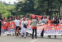 Marche pacifique de l’opposition à Abidjan contre le projet de nouvelle Constitution ivoirienne
