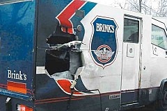 Un convoi Brink's attaqué à Marcory, 116 millions frs cfa emportés par des bandits lourdement armés Un convoi Brink's attaqué à Marcory, 116 millions frs cfa emportés par des bandits lourdement armés