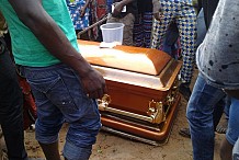 Aboisso : Une défunte oblige les porteurs de son cercueil à aller chercher ses enfants avant de se laisser inhumer
