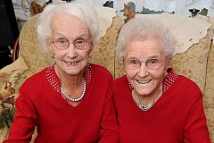 Jumelles, elles fêtent ensemble leur double centenaire