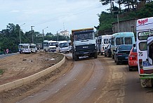 Côte d’Ivoire: le transport en commun, un calvaire entre wôrô wôrô et gbaka à Abidjan
