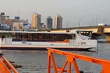La société privée de transport lagunaire STL présente ses premiers bateaux bus
