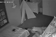 La technique ninja d’une maman pour éviter de réveiller son bébé (vidéo)