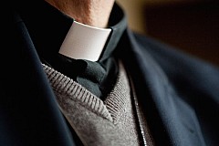 Un prêtre mis en examen pour viols Un prêtre mis en examen pour viols