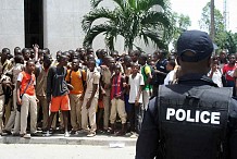 Côte d'Ivoire: affrontements entre étudiants et policiers à Abidjan
