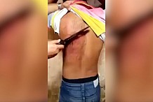 Un policier retire le tatouage d’un homme avec un couteau (vidéo)