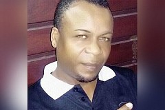 Abattu devant sa femme après avoir refusé de servir un client Abattu devant sa femme après avoir refusé de servir un client