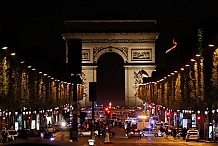 France: un policier tué dans un attentat sur les Champs-Elysées, en pleine présidentielle