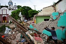 Le Mexique enterre ses morts après son pire séisme en un siècle